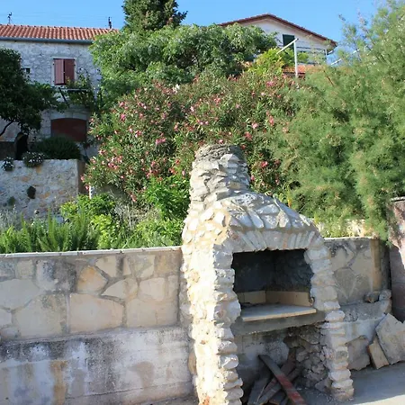 Inzomare Hvar * Zavala