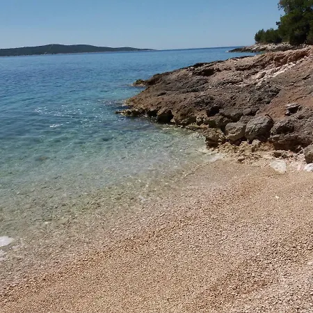 Inzomare Hvar Apartment Zavala