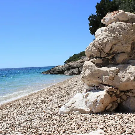 Inzomare Hvar Zavala