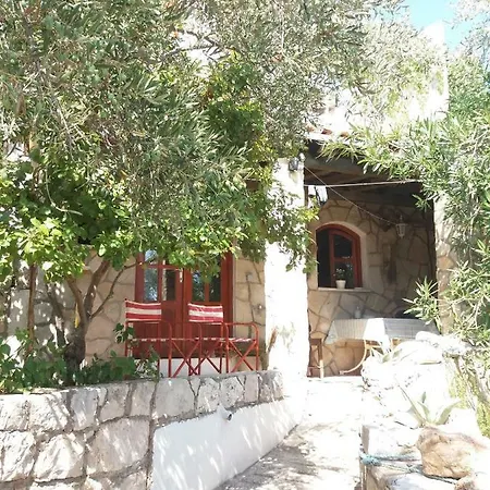 Inzomare Hvar * Zavala
