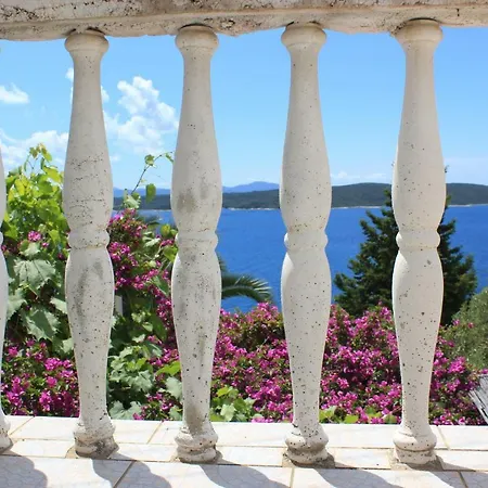 Inzomare Hvar Apartment Zavala
