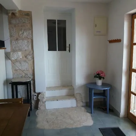 Inzomare Hvar